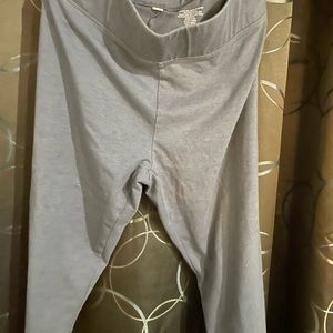 Capri leggings size Large